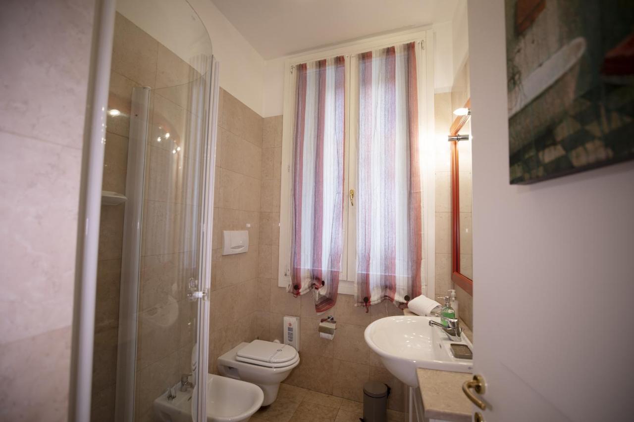 Like Romeo Suites Верона Екстериор снимка