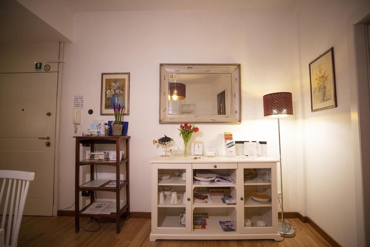 Like Romeo Suites Верона Екстериор снимка