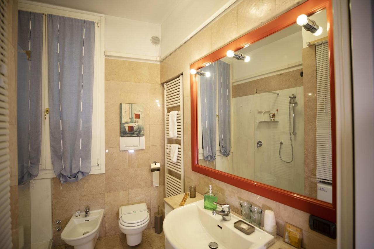 Like Romeo Suites Верона Екстериор снимка